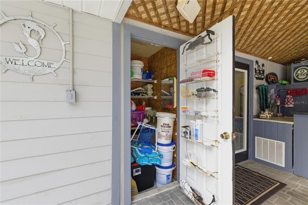 For Sale: $399,500 (3 beds, 2 baths, 2286 Square Feet)