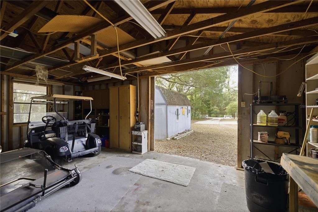 For Sale: $399,500 (3 beds, 2 baths, 2286 Square Feet)