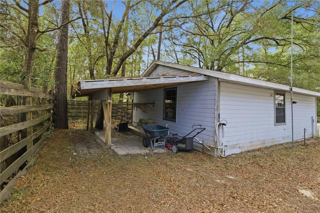 For Sale: $399,500 (3 beds, 2 baths, 2286 Square Feet)