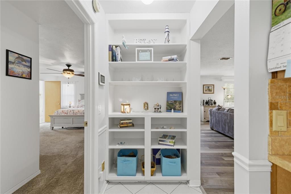 For Sale: $399,500 (3 beds, 2 baths, 2286 Square Feet)