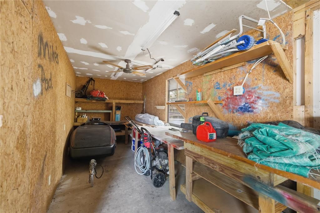 For Sale: $399,500 (3 beds, 2 baths, 2286 Square Feet)