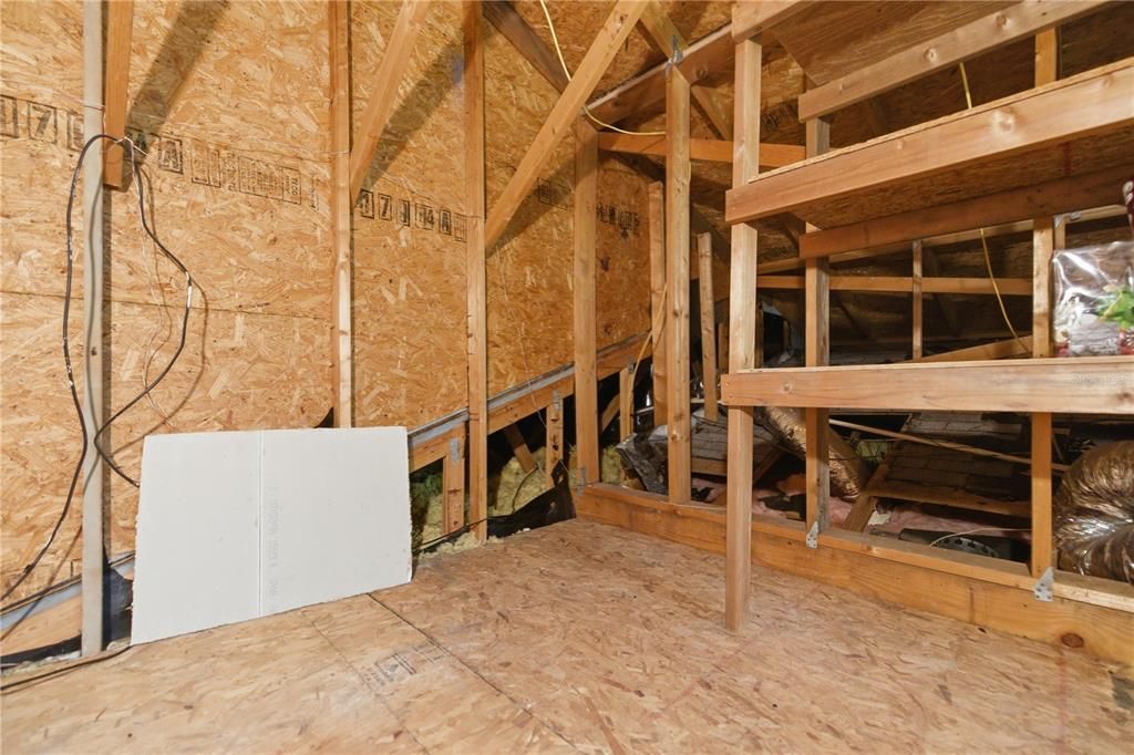 For Sale: $399,500 (3 beds, 2 baths, 2286 Square Feet)