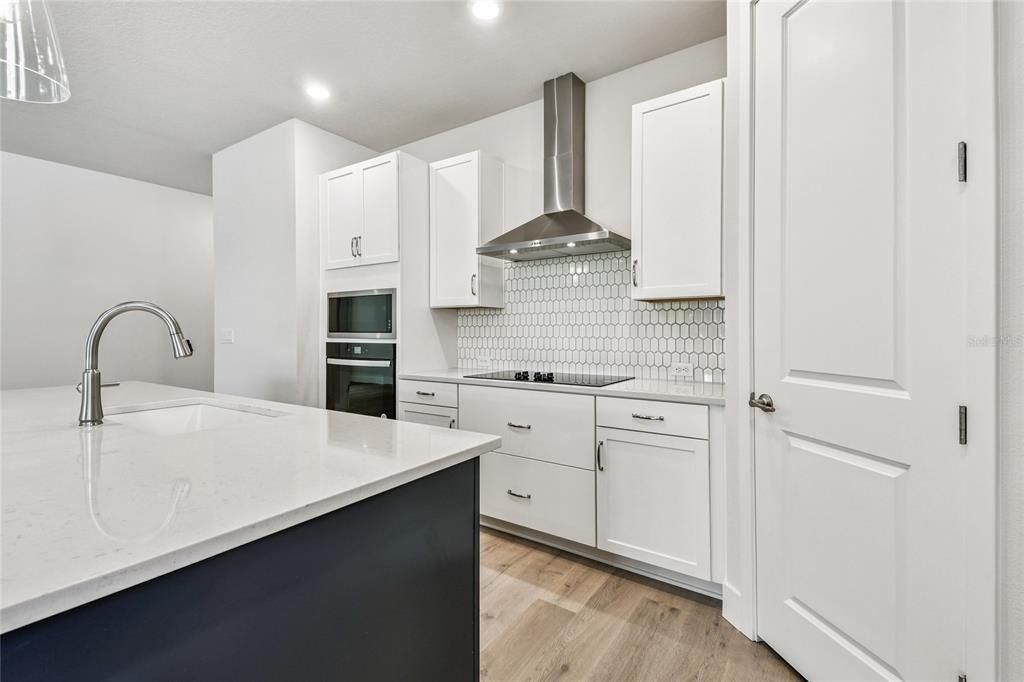 待售: $499,990 (4 贝兹, 3 浴室, 2261 平方英尺)