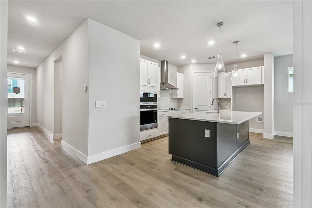 待售: $499,990 (4 贝兹, 3 浴室, 2261 平方英尺)