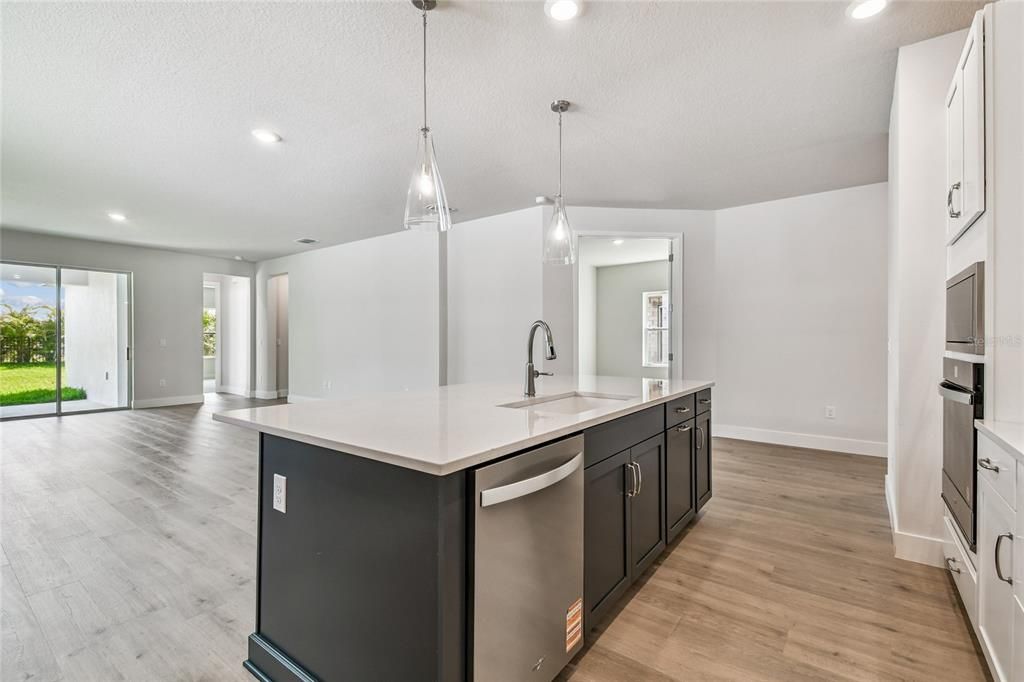 待售: $499,990 (4 贝兹, 3 浴室, 2261 平方英尺)