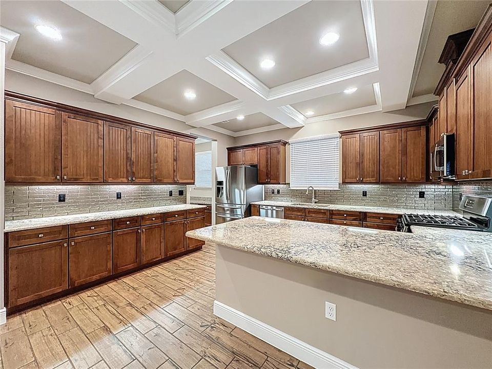 For Sale: $425,000 (2 beds, 2 baths, 1853 Square Feet)