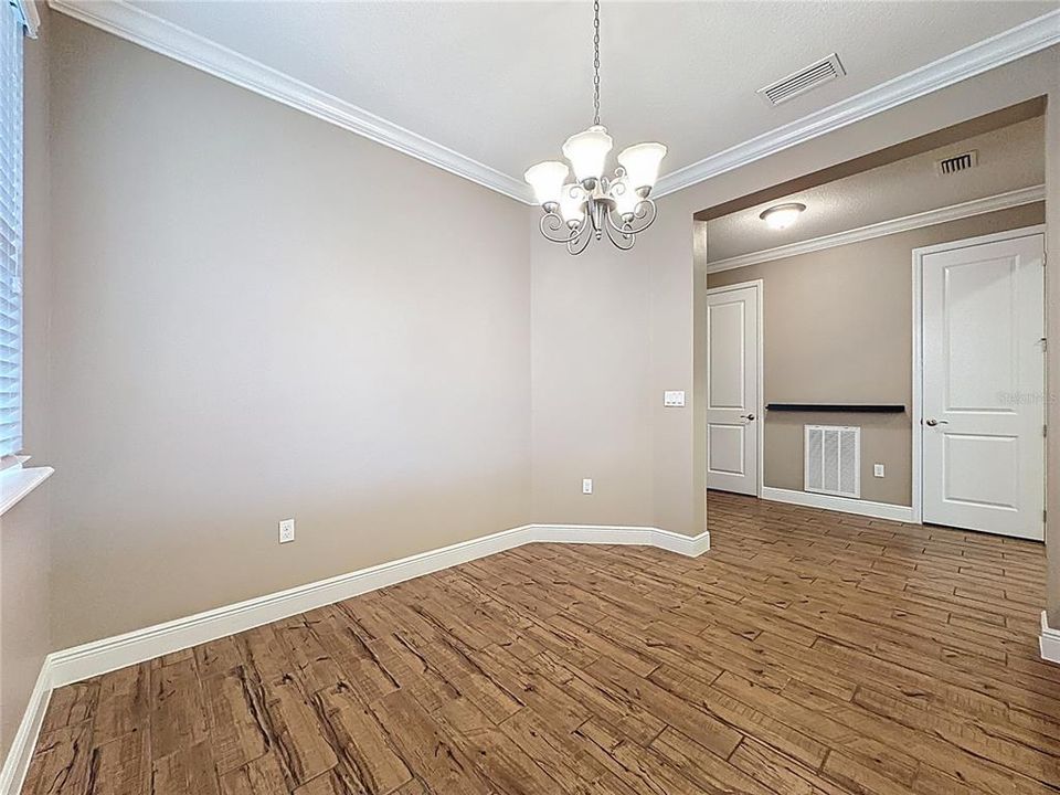 For Sale: $425,000 (2 beds, 2 baths, 1853 Square Feet)