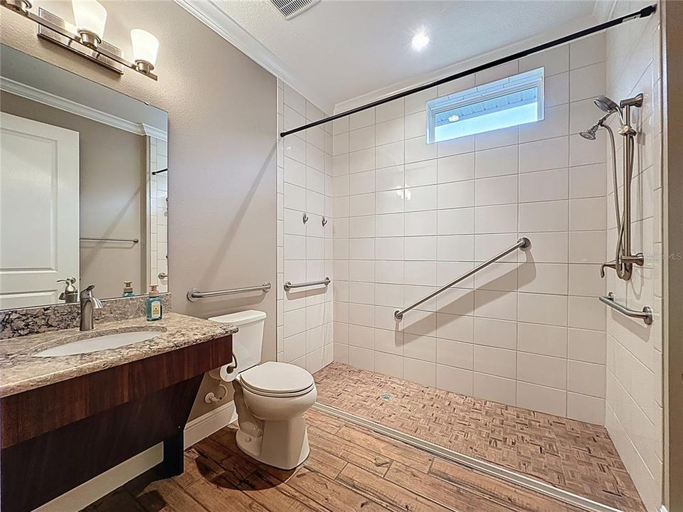 For Sale: $425,000 (2 beds, 2 baths, 1853 Square Feet)