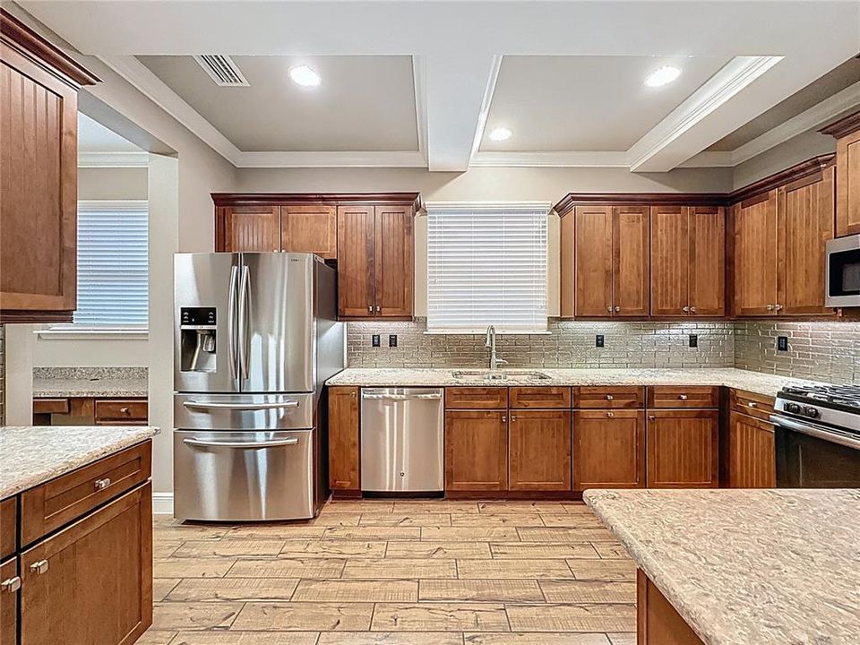 For Sale: $425,000 (2 beds, 2 baths, 1853 Square Feet)