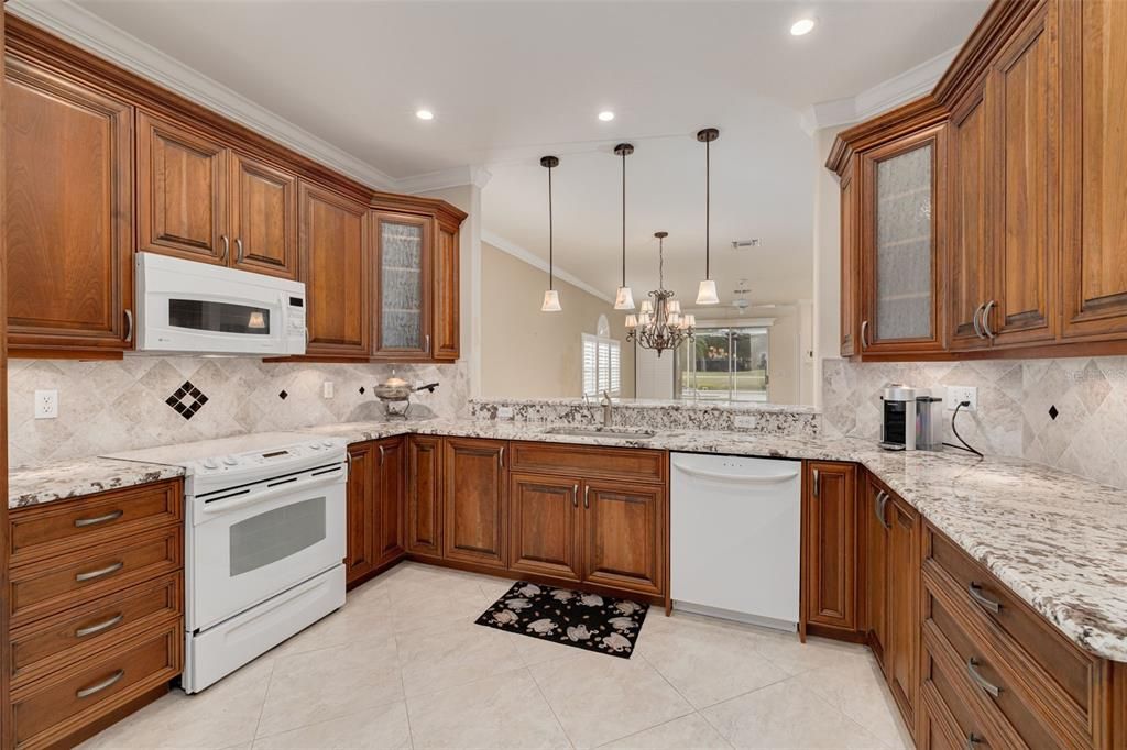 待售: $534,900 (3 贝兹, 3 浴室, 2019 平方英尺)