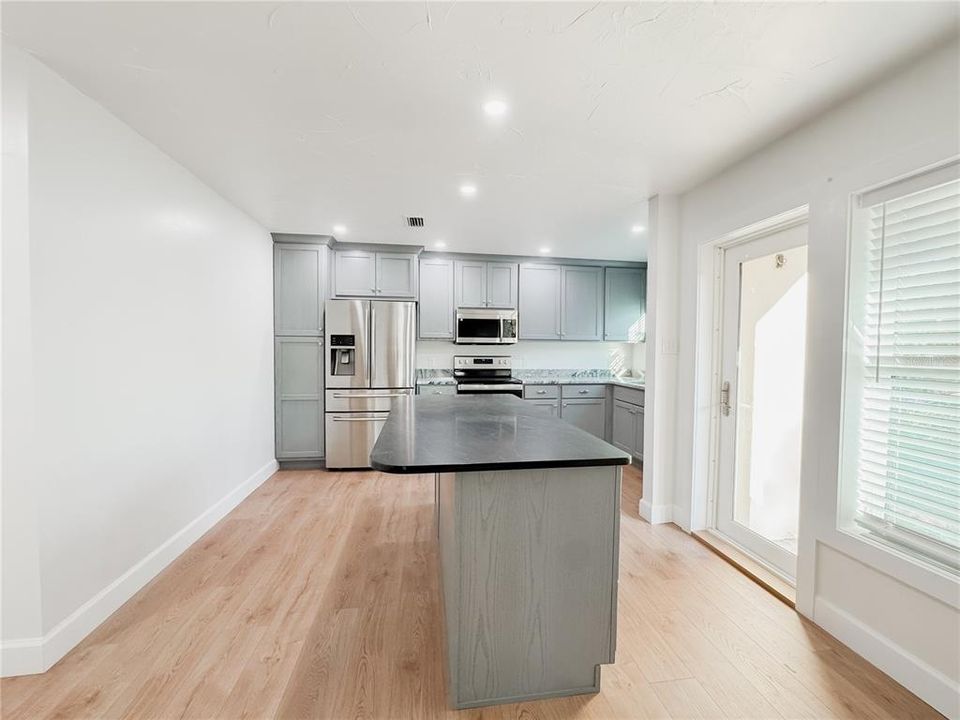 待售: $289,900 (3 贝兹, 2 浴室, 1700 平方英尺)