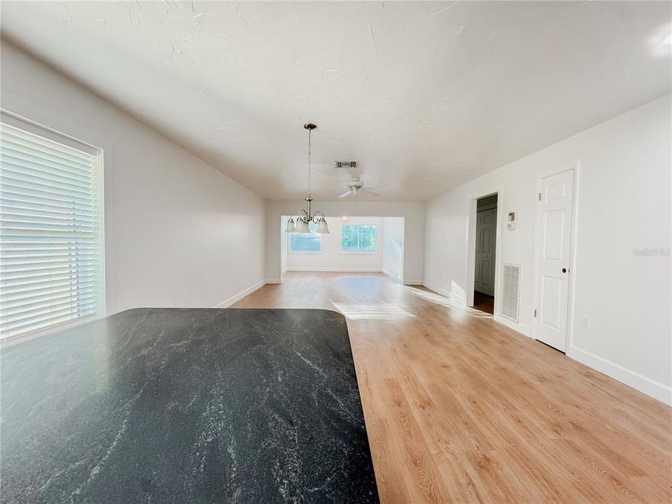 待售: $289,900 (3 贝兹, 2 浴室, 1700 平方英尺)