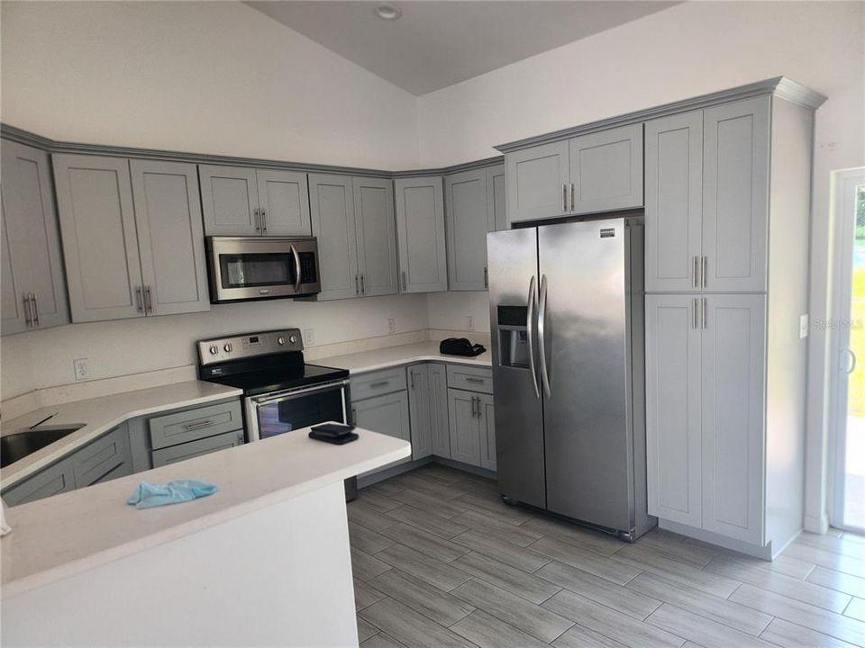 待售: $254,900 (3 贝兹, 2 浴室, 1288 平方英尺)