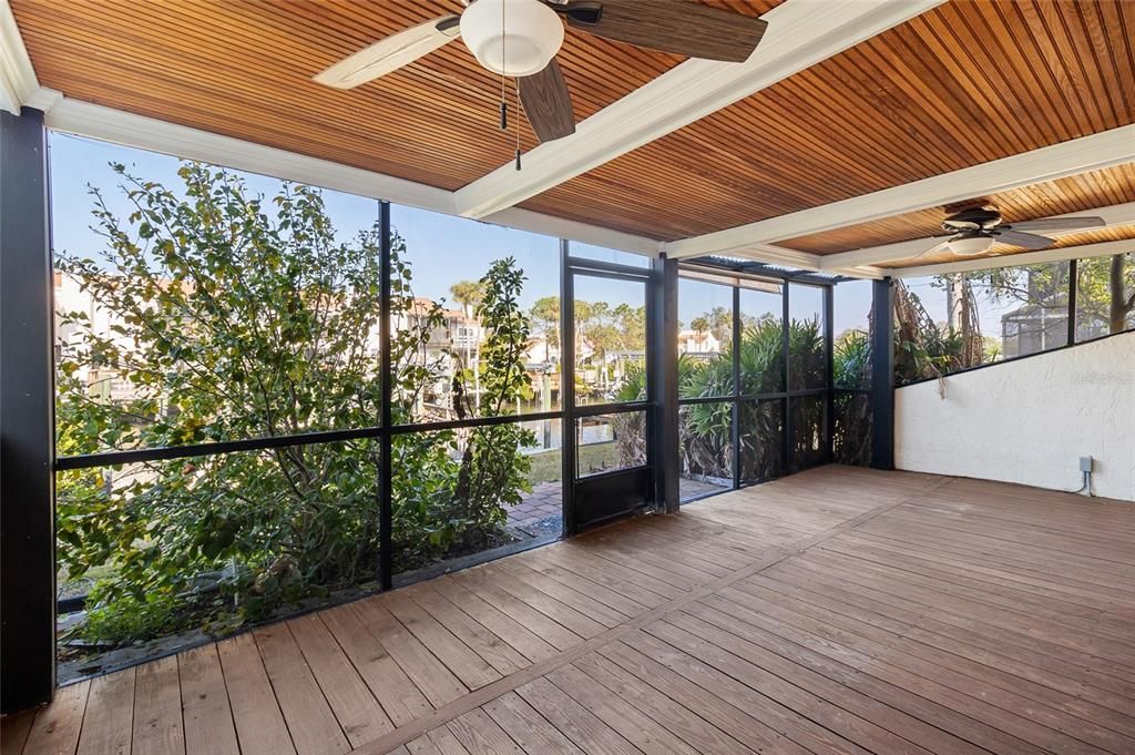 For Sale: $469,900 (3 beds, 3 baths, 1957 Square Feet)