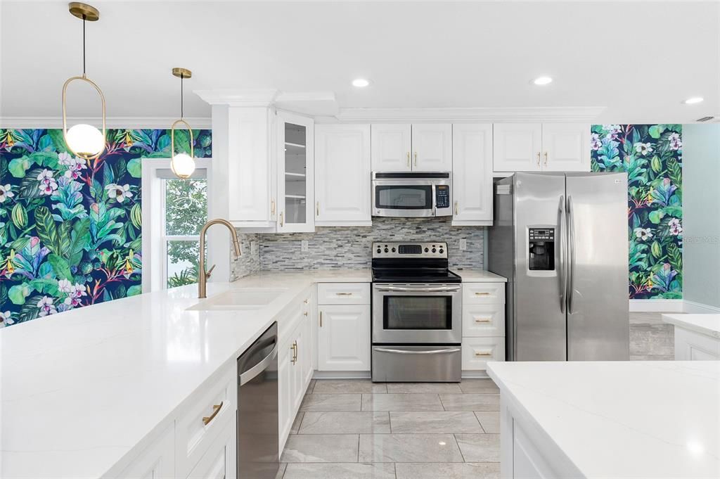 For Sale: $469,900 (3 beds, 3 baths, 1957 Square Feet)