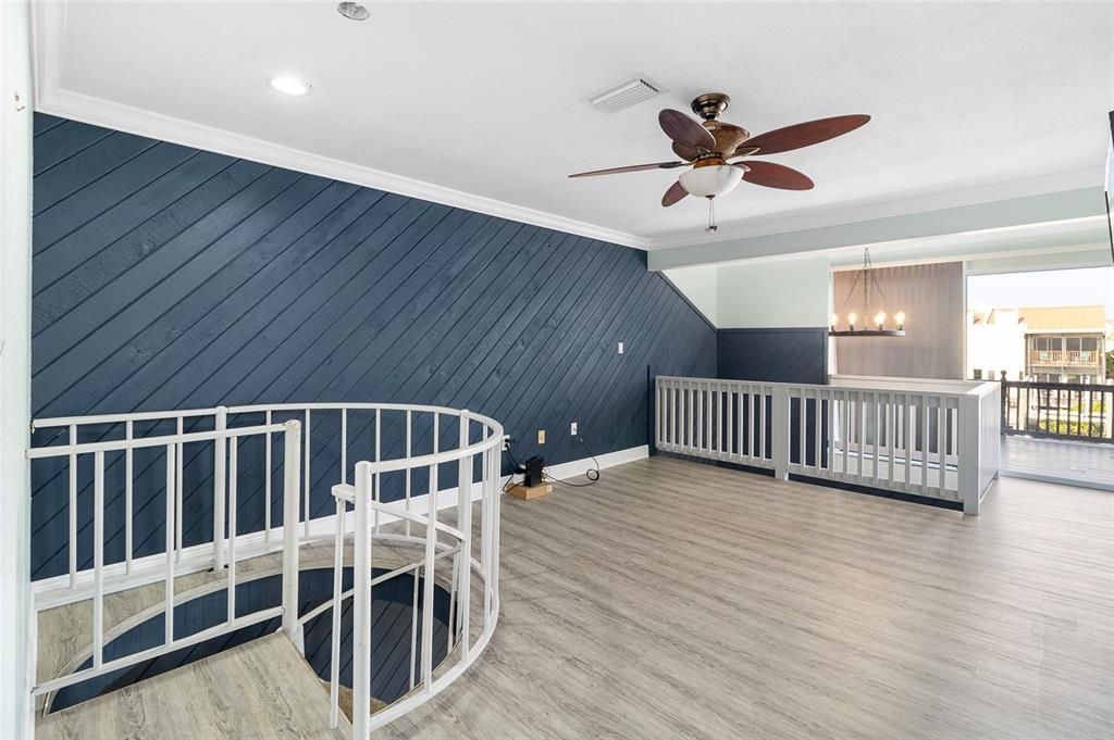 For Sale: $469,900 (3 beds, 3 baths, 1957 Square Feet)