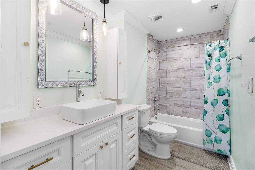 For Sale: $469,900 (3 beds, 3 baths, 1957 Square Feet)