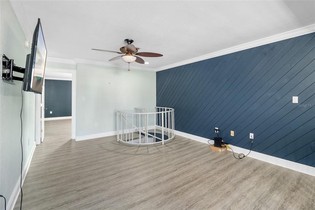 For Sale: $469,900 (3 beds, 3 baths, 1957 Square Feet)