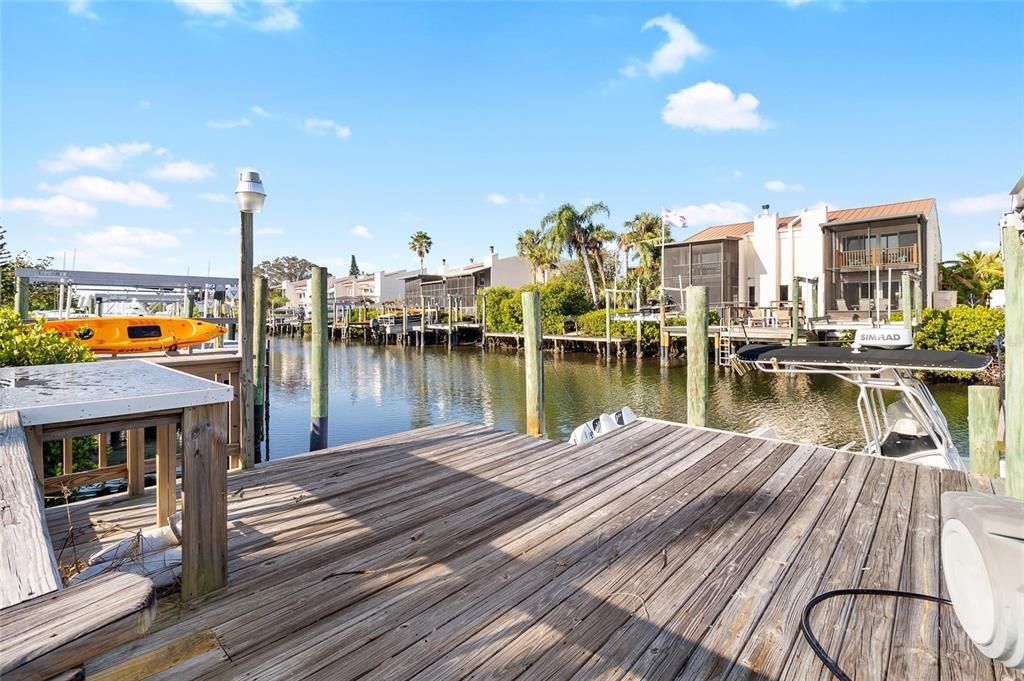 For Sale: $469,900 (3 beds, 3 baths, 1957 Square Feet)