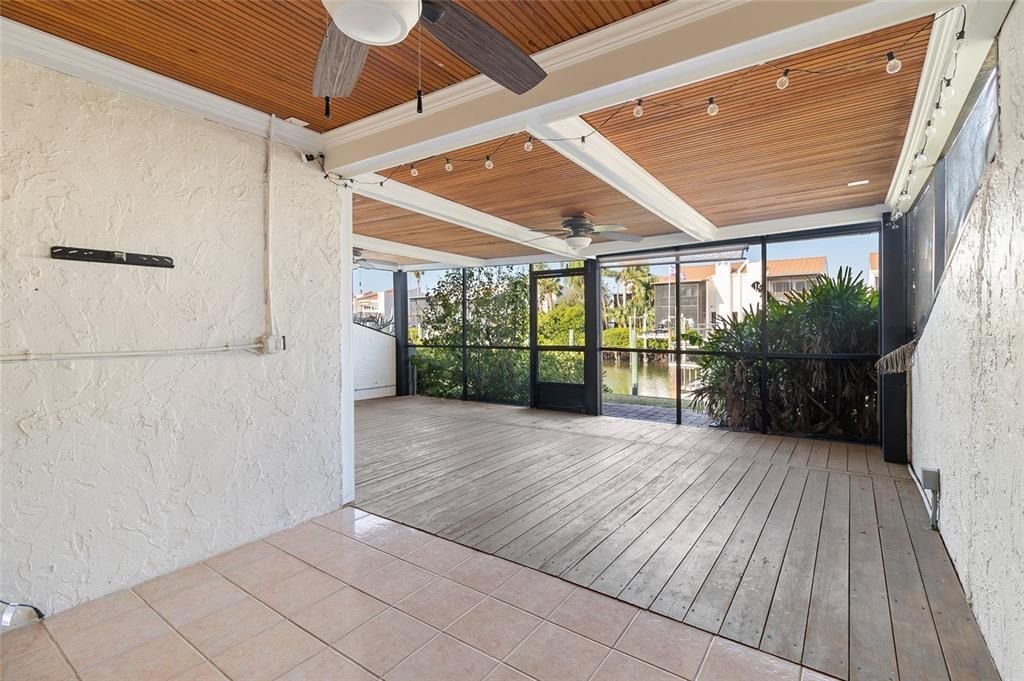 For Sale: $469,900 (3 beds, 3 baths, 1957 Square Feet)