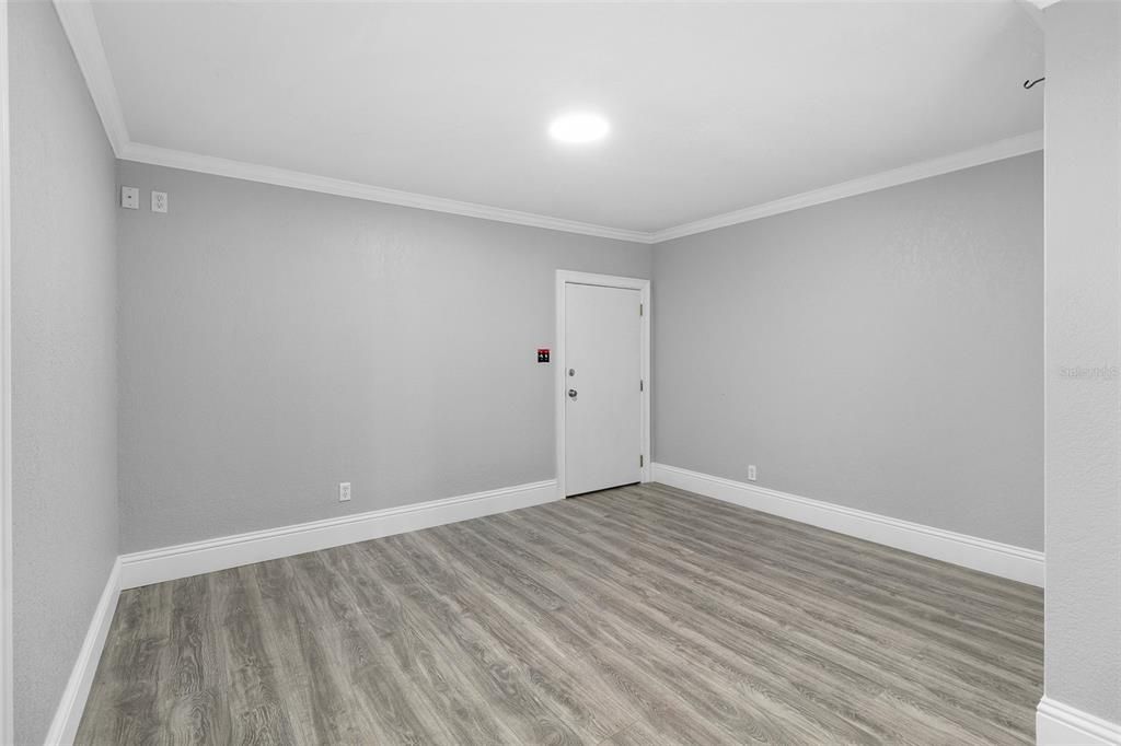 For Sale: $469,900 (3 beds, 3 baths, 1957 Square Feet)