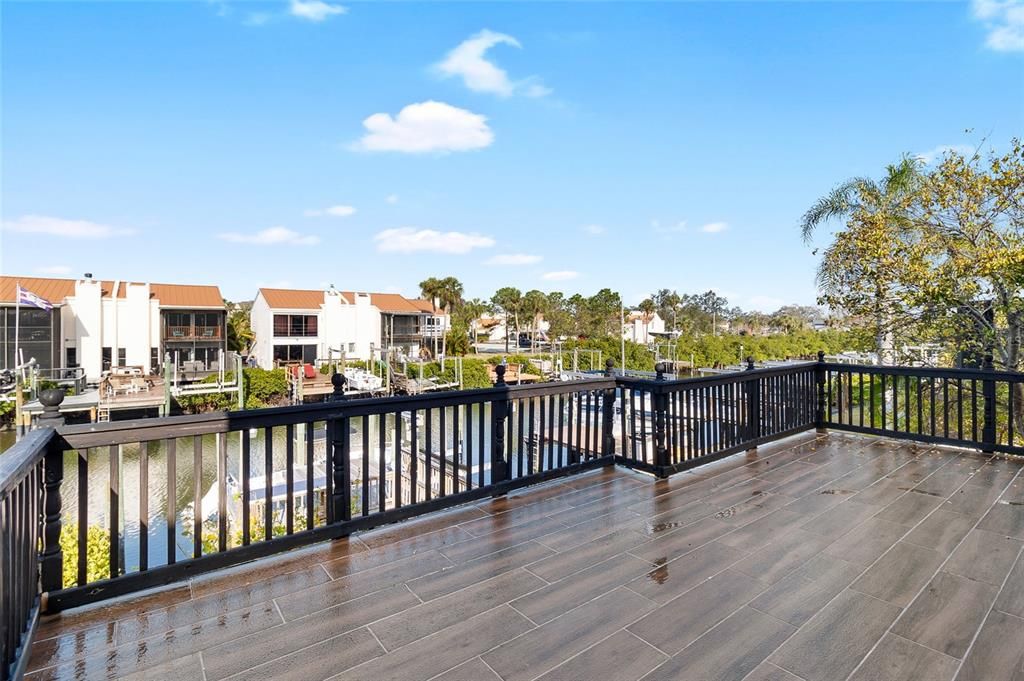 For Sale: $469,900 (3 beds, 3 baths, 1957 Square Feet)