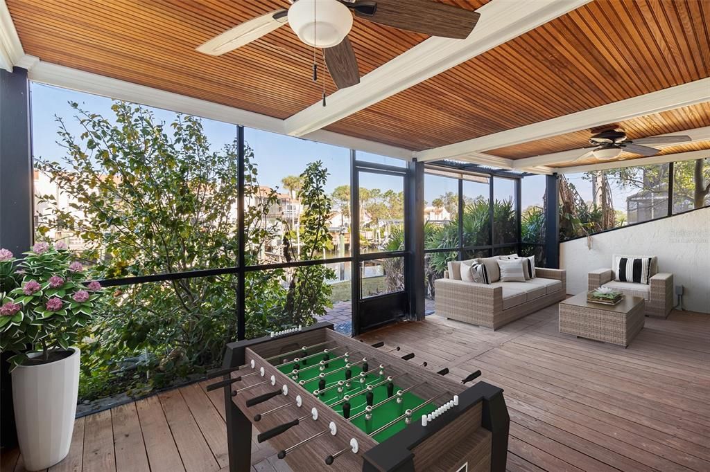 For Sale: $469,900 (3 beds, 3 baths, 1957 Square Feet)