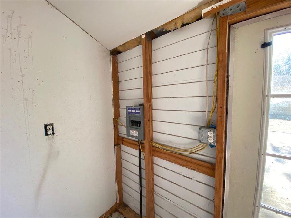 На продажу: $269,900 (3 спален, 2 ванн, 1348 Квадратных фут)