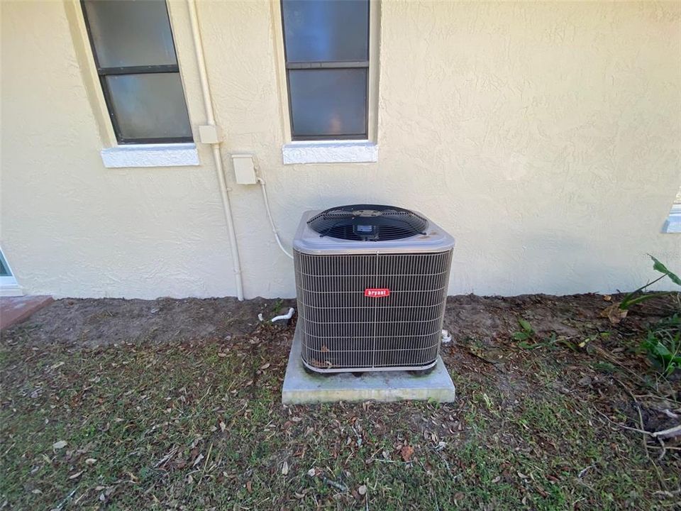 На продажу: $269,900 (3 спален, 2 ванн, 1348 Квадратных фут)