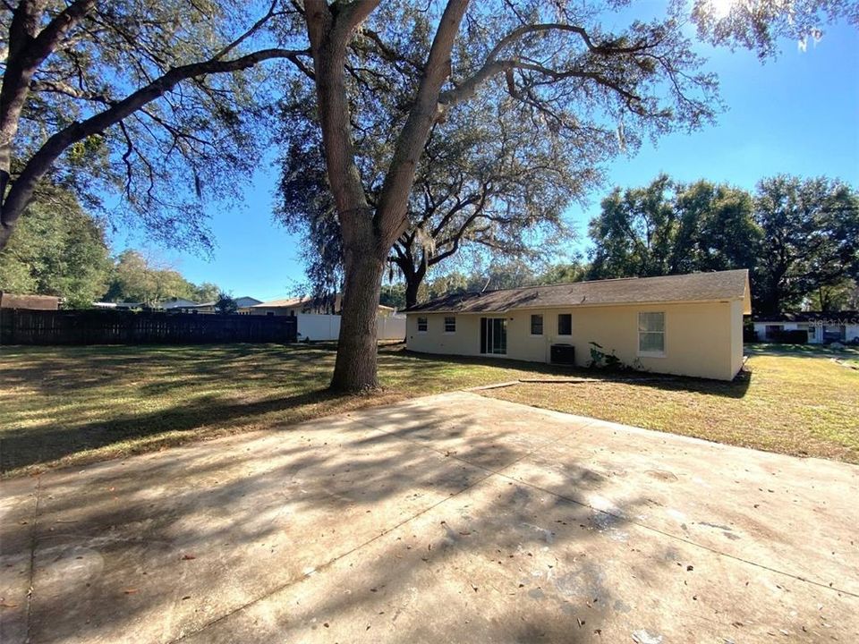 На продажу: $269,900 (3 спален, 2 ванн, 1348 Квадратных фут)