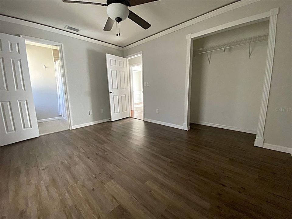 На продажу: $269,900 (3 спален, 2 ванн, 1348 Квадратных фут)