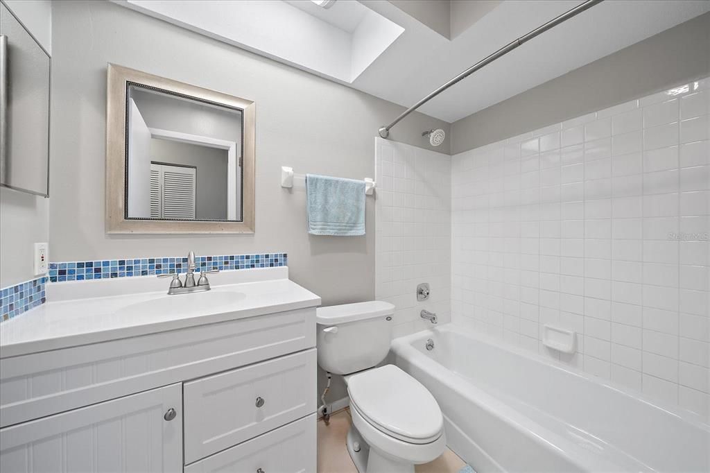 En Venta: $179,000 (2 camas, 2 baños, 892 Pies cuadrados)