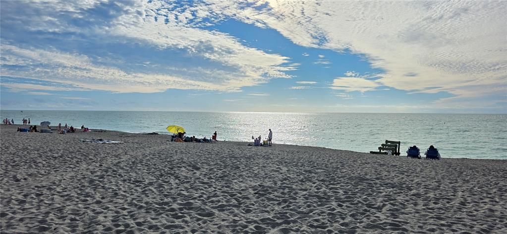 For Sale: $179,000 (2 beds, 2 baths, 892 Square Feet)