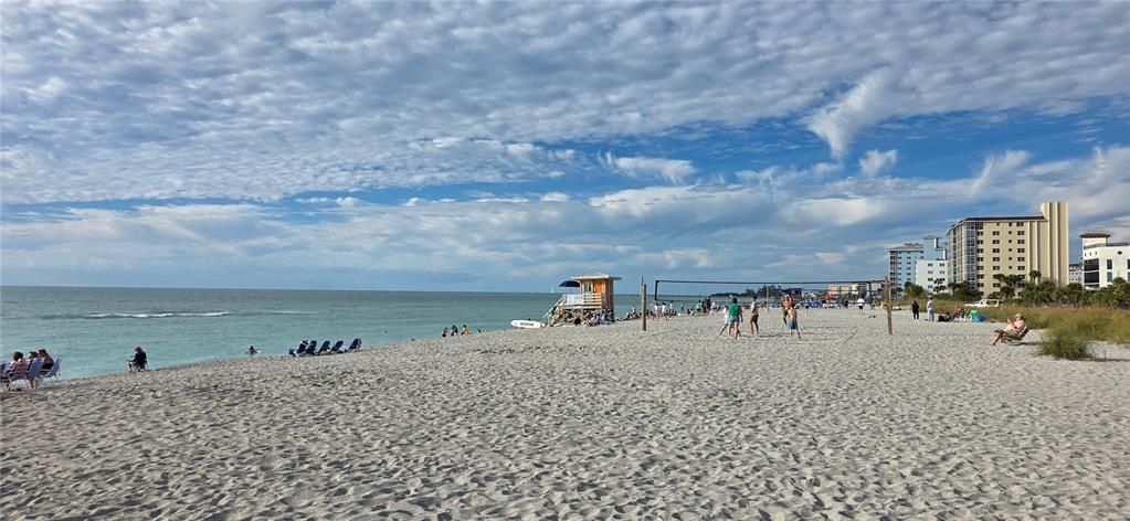 For Sale: $179,000 (2 beds, 2 baths, 892 Square Feet)