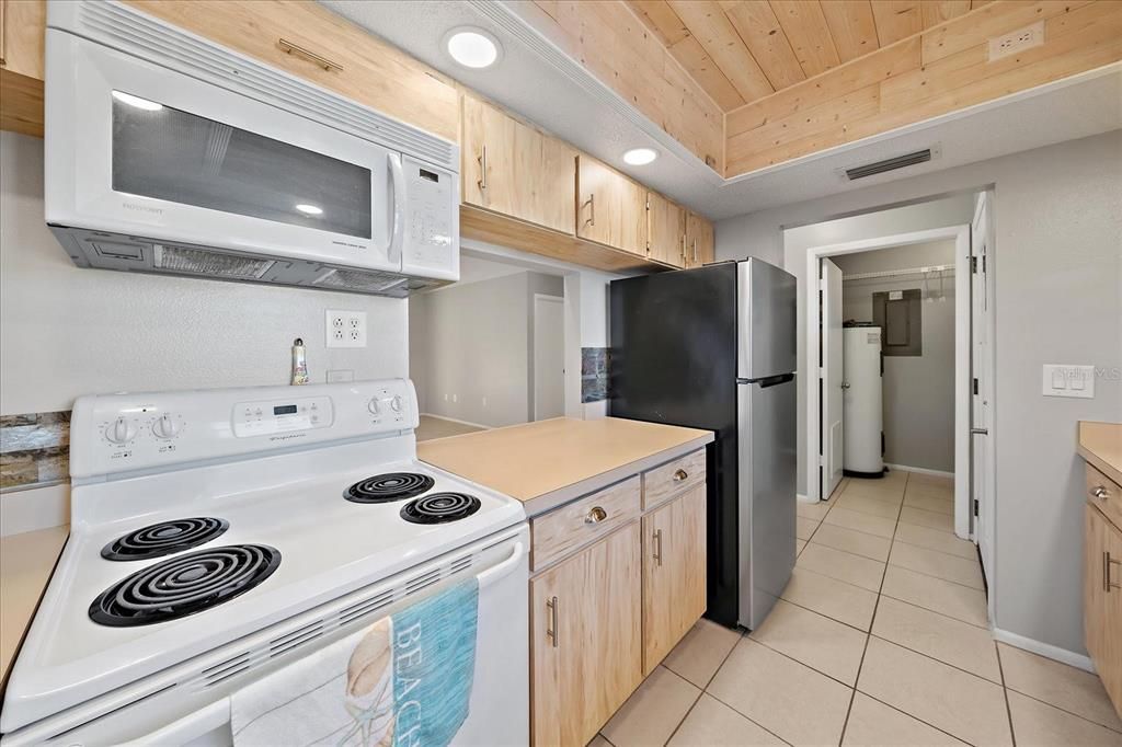 En Venta: $179,000 (2 camas, 2 baños, 892 Pies cuadrados)