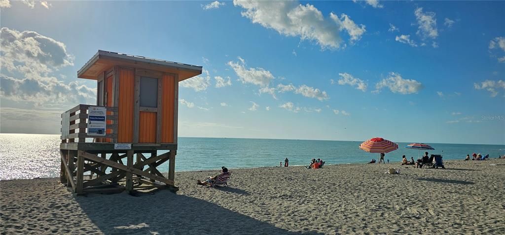 For Sale: $179,000 (2 beds, 2 baths, 892 Square Feet)