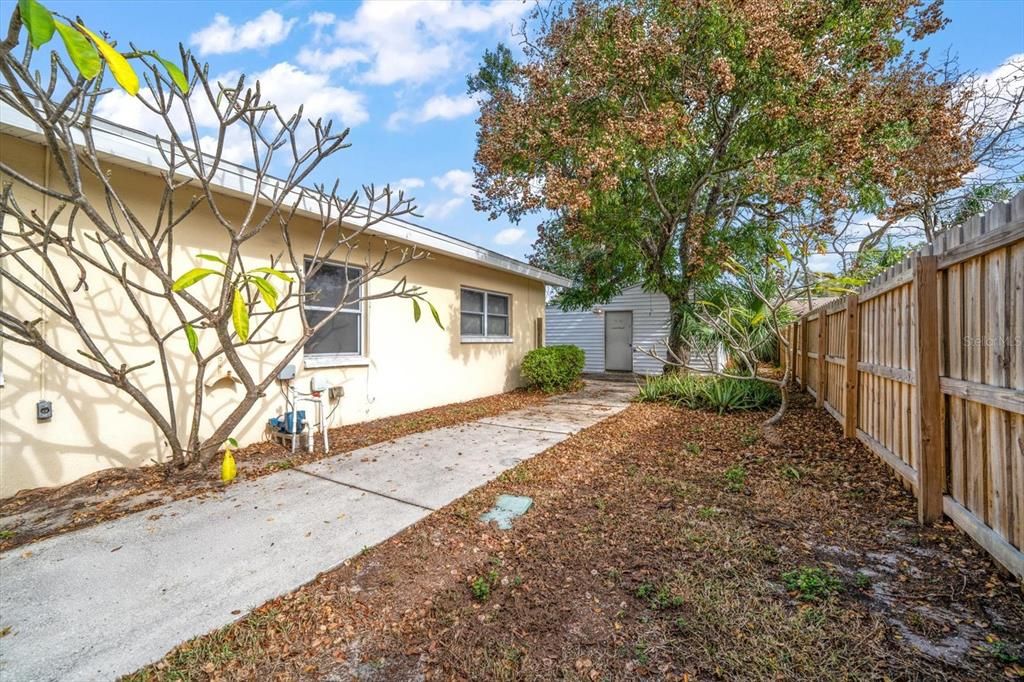 待售: $324,000 (2 贝兹, 1 浴室, 1374 平方英尺)