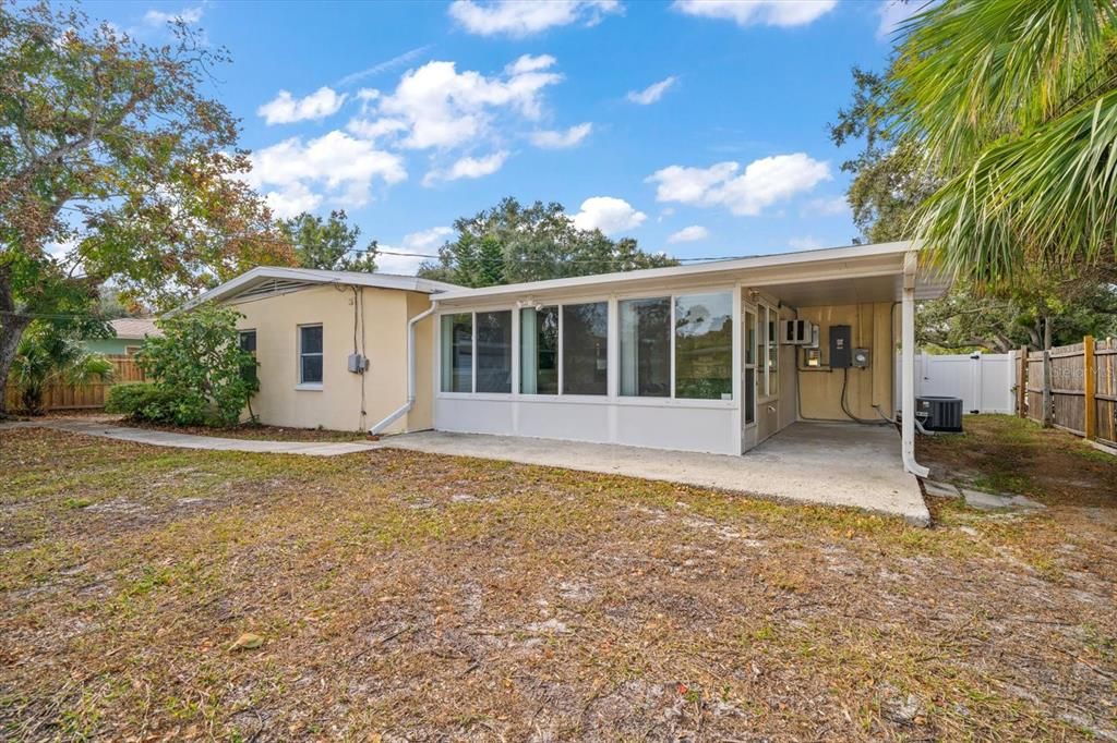 待售: $324,000 (2 贝兹, 1 浴室, 1374 平方英尺)