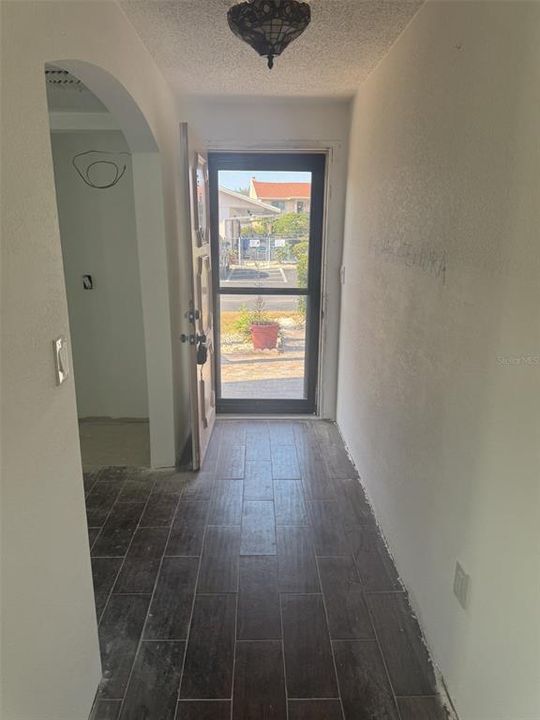 待售: $64,900 (2 贝兹, 2 浴室, 1320 平方英尺)