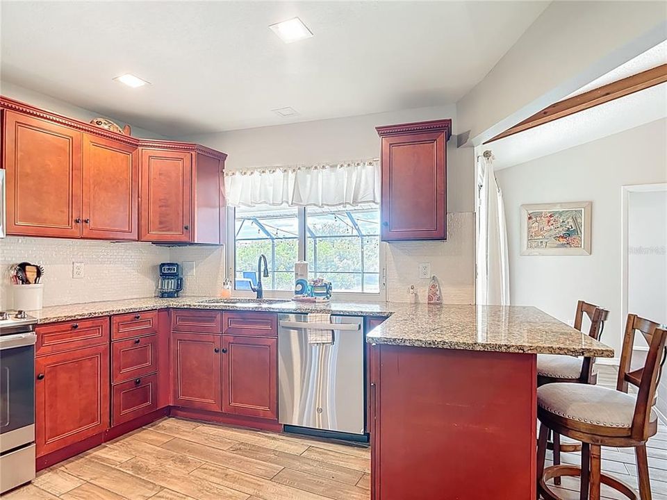 На продажу: $480,000 (3 спален, 2 ванн, 1828 Квадратных фут)