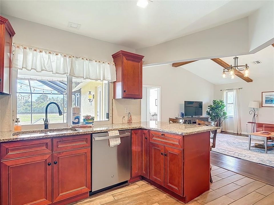 На продажу: $480,000 (3 спален, 2 ванн, 1828 Квадратных фут)