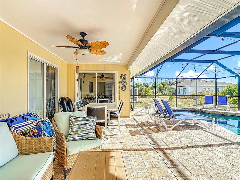 На продажу: $480,000 (3 спален, 2 ванн, 1828 Квадратных фут)