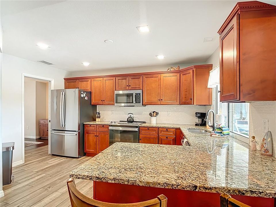 На продажу: $480,000 (3 спален, 2 ванн, 1828 Квадратных фут)