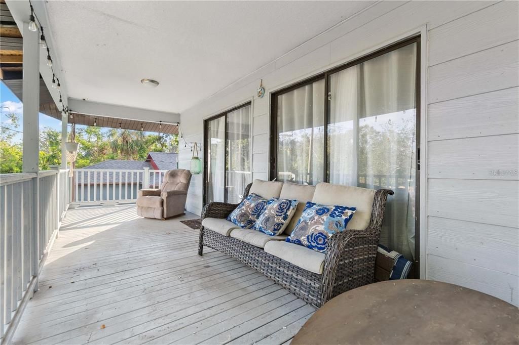 En Venta: $285,000 (2 camas, 2 baños, 864 Pies cuadrados)