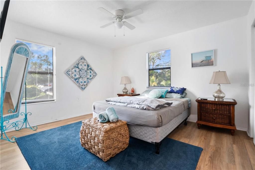 En Venta: $285,000 (2 camas, 2 baños, 864 Pies cuadrados)