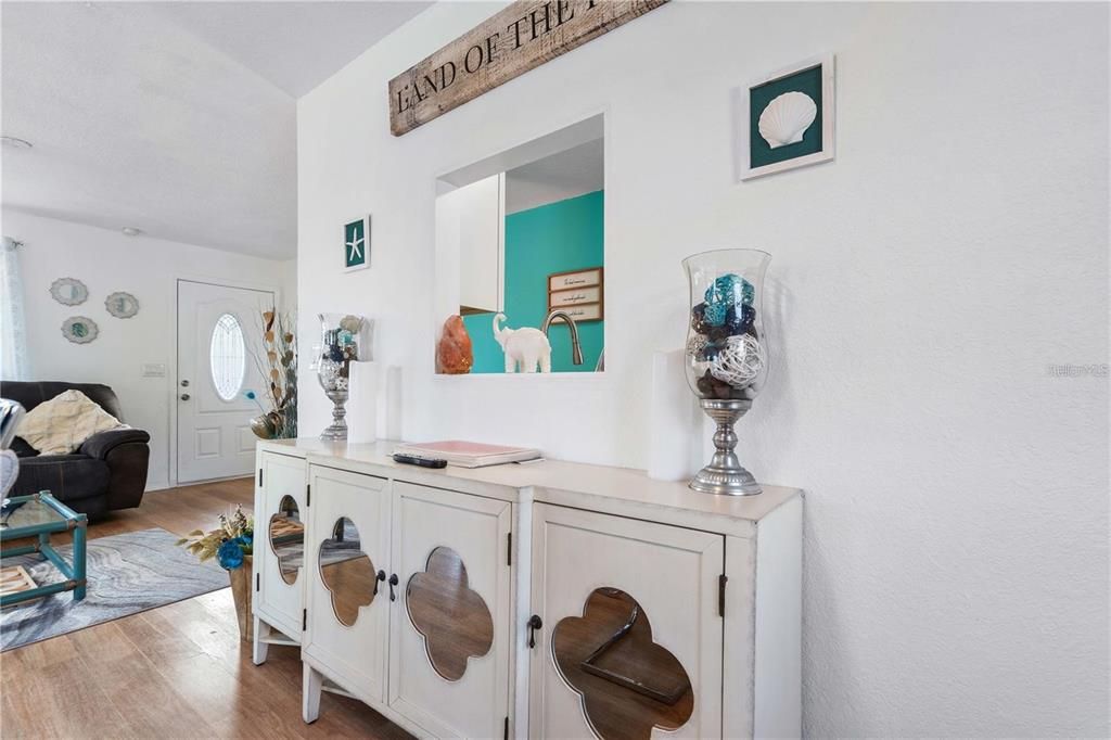 En Venta: $285,000 (2 camas, 2 baños, 864 Pies cuadrados)