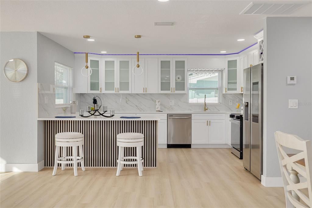 For Sale: $569,700 (3 beds, 3 baths, 1934 Square Feet)