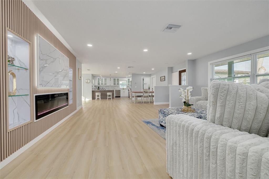 For Sale: $569,700 (3 beds, 3 baths, 1934 Square Feet)