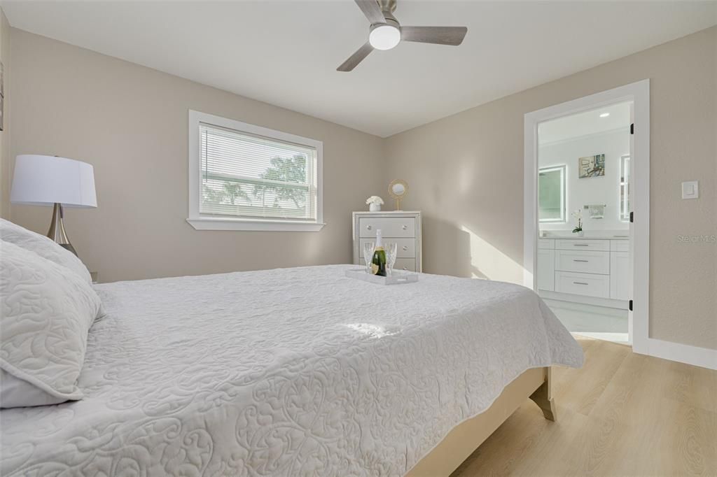 For Sale: $569,700 (3 beds, 3 baths, 1934 Square Feet)