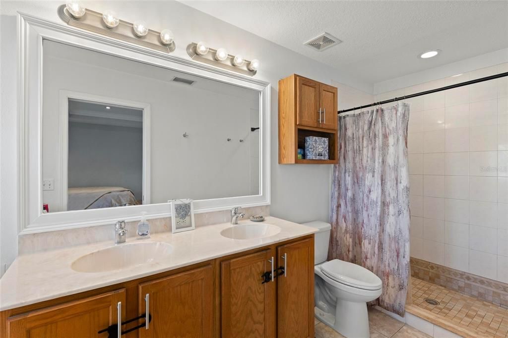 En Venta: $414,727 (3 camas, 2 baños, 1801 Pies cuadrados)